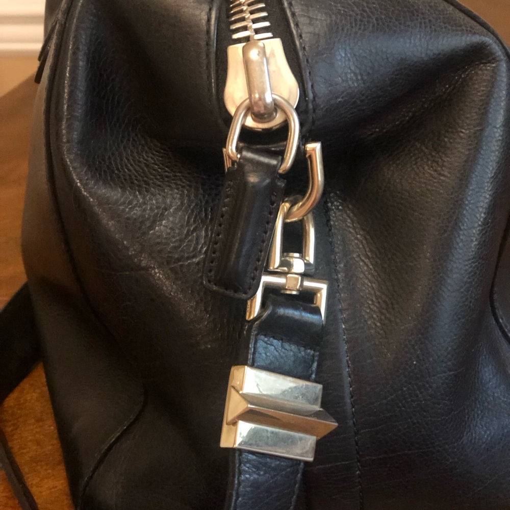 Authentic Givenchy Antigona Bag - image 4